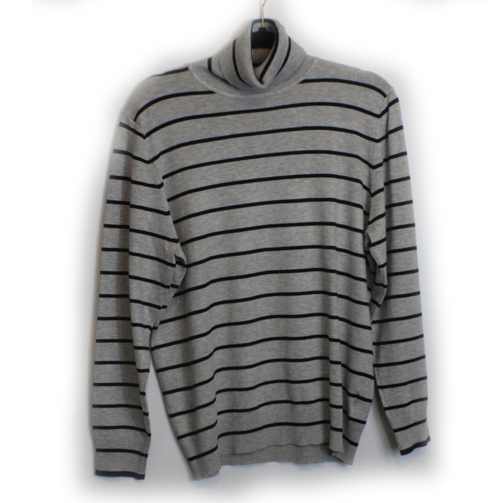 Turtle neck by Joseph A in black and grey. XL